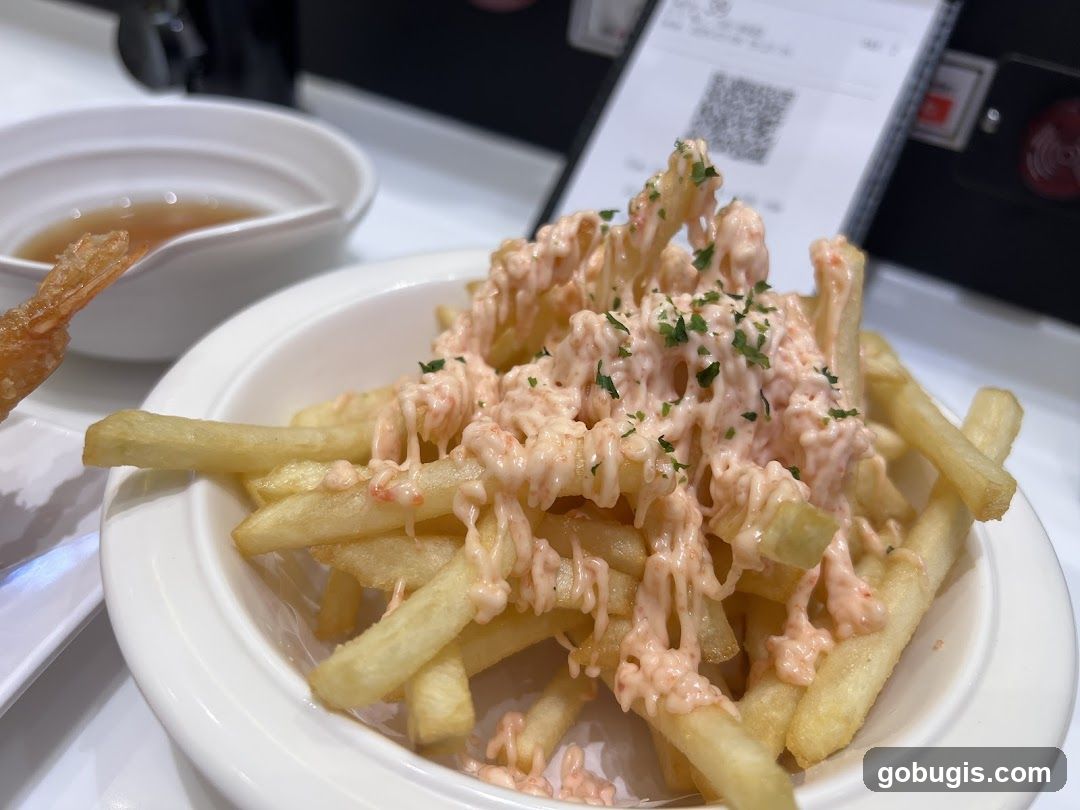 Fries with sauce