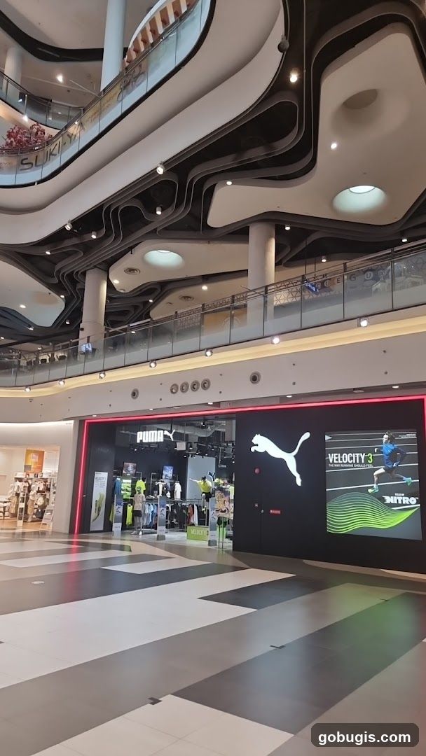 PUMA Bugis+