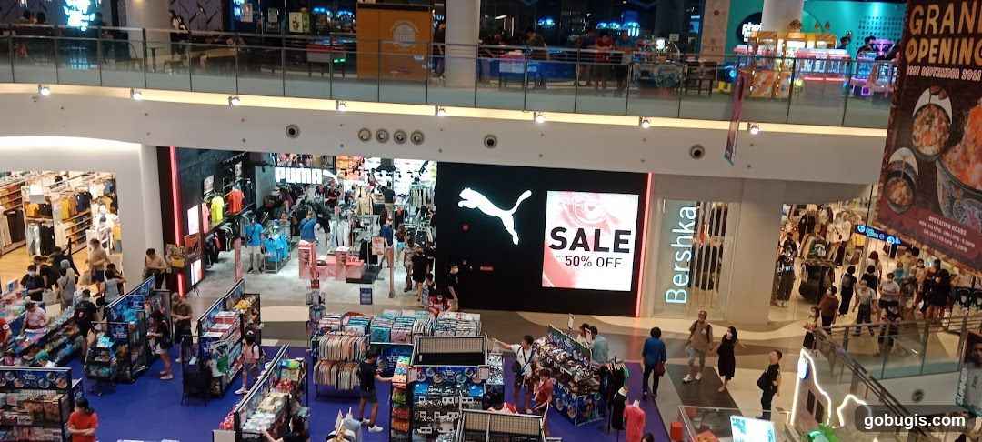 Puma and Bershka Store Sale