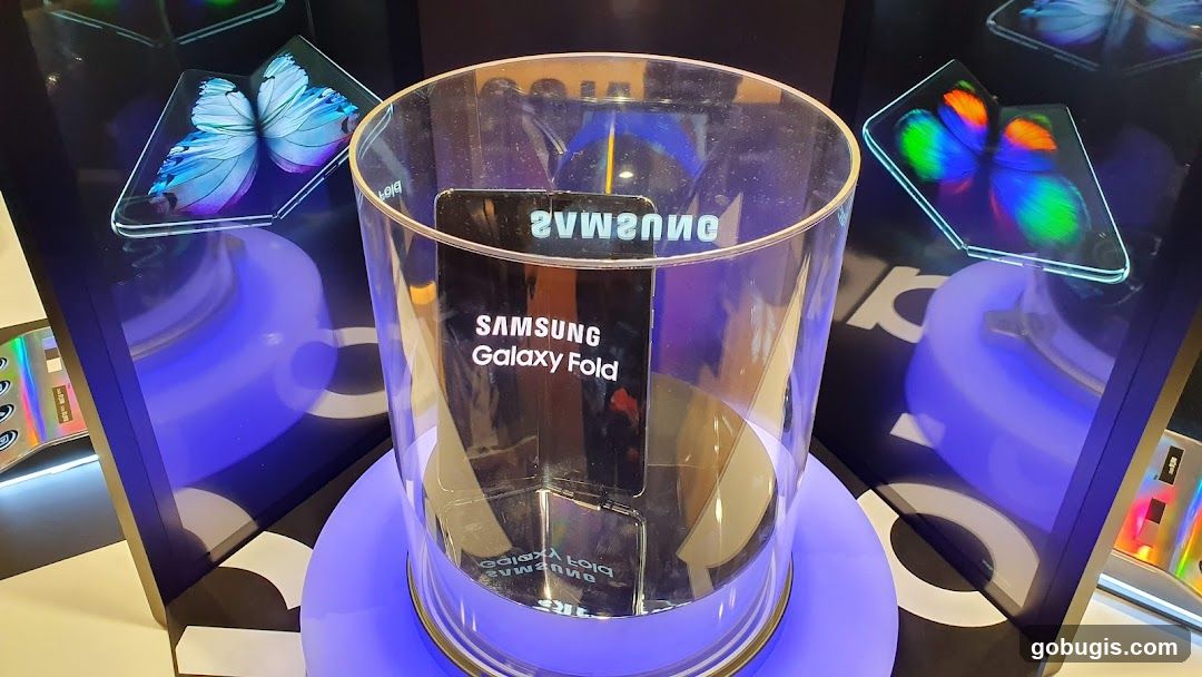 Samsung Galaxy Fold Display