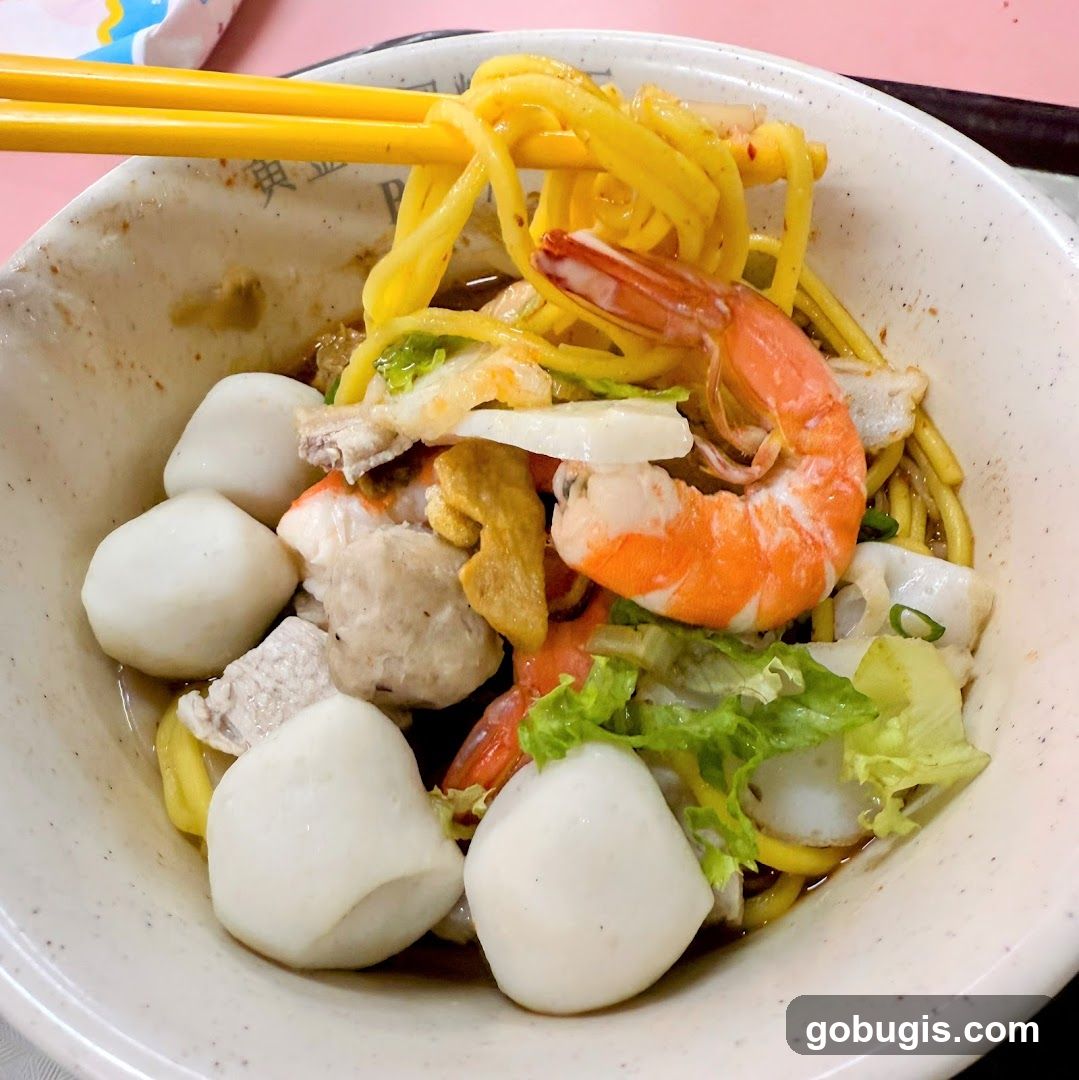 Noodles with Seafood and Meatballs