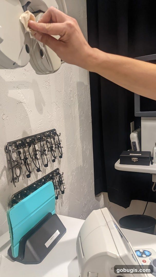 Cleaning Ophthalmic Equipment