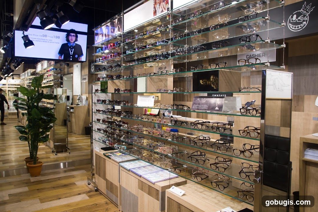 Eyeglasses Store Display