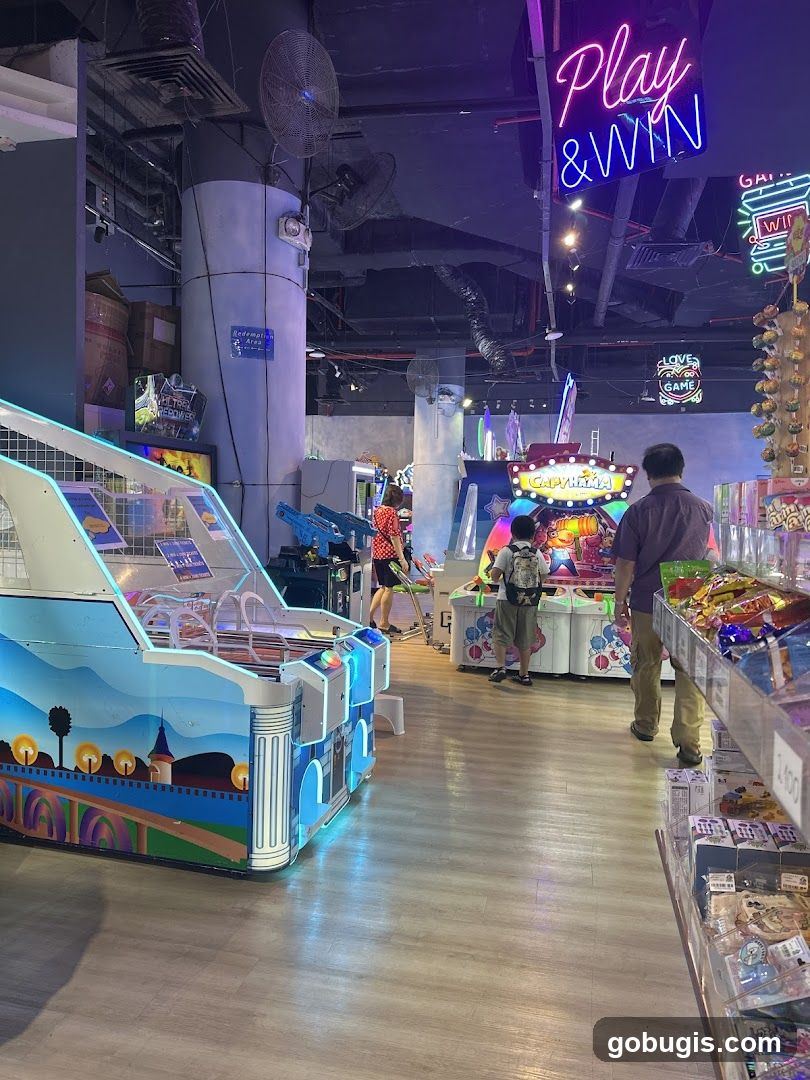Paco FunWorld - Bugis+
