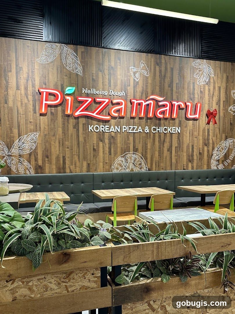 Pizzamaru Korean Pizza & Chicken Interior