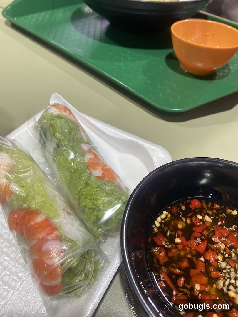 Fresh Spring Rolls with Dipping Sauce
