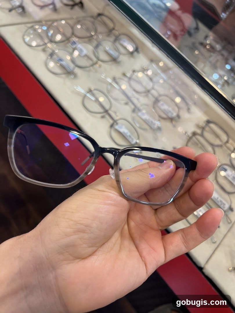 Eyeglasses Display