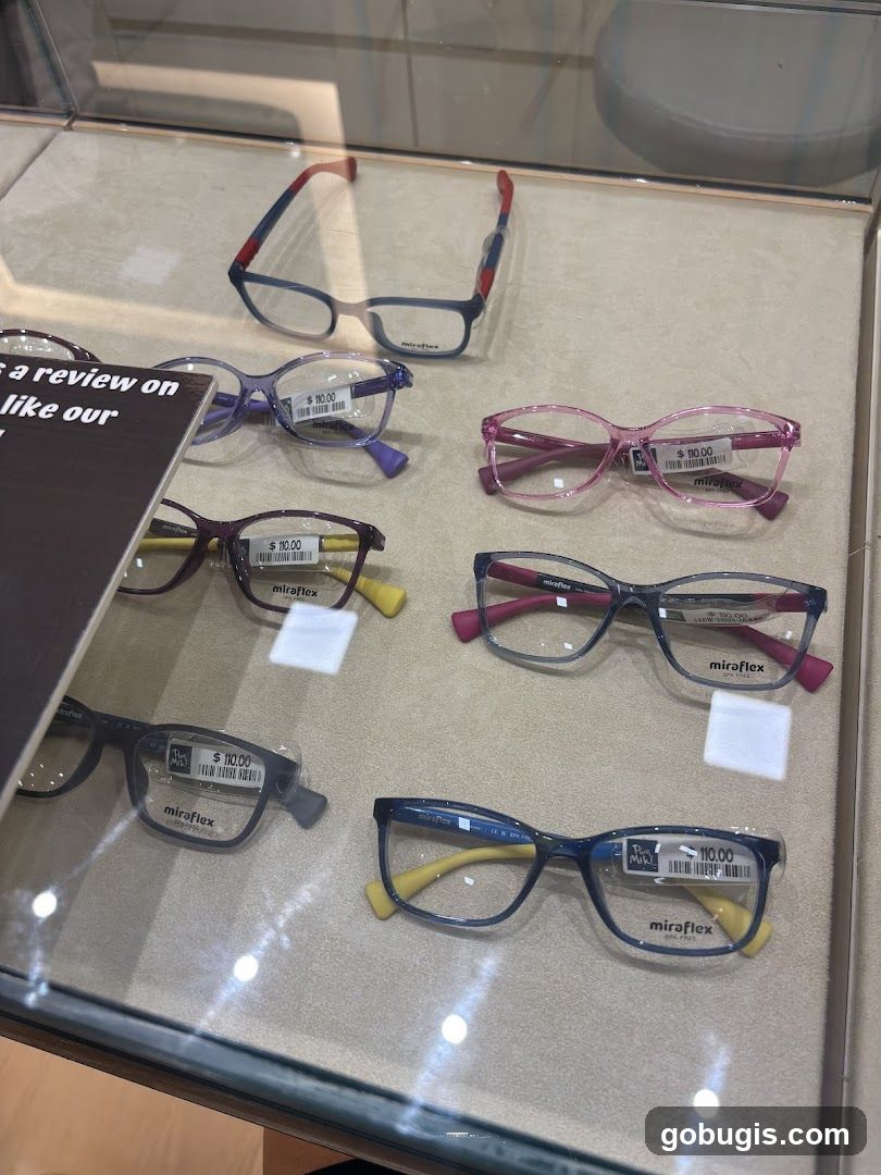Eyeglasses Display