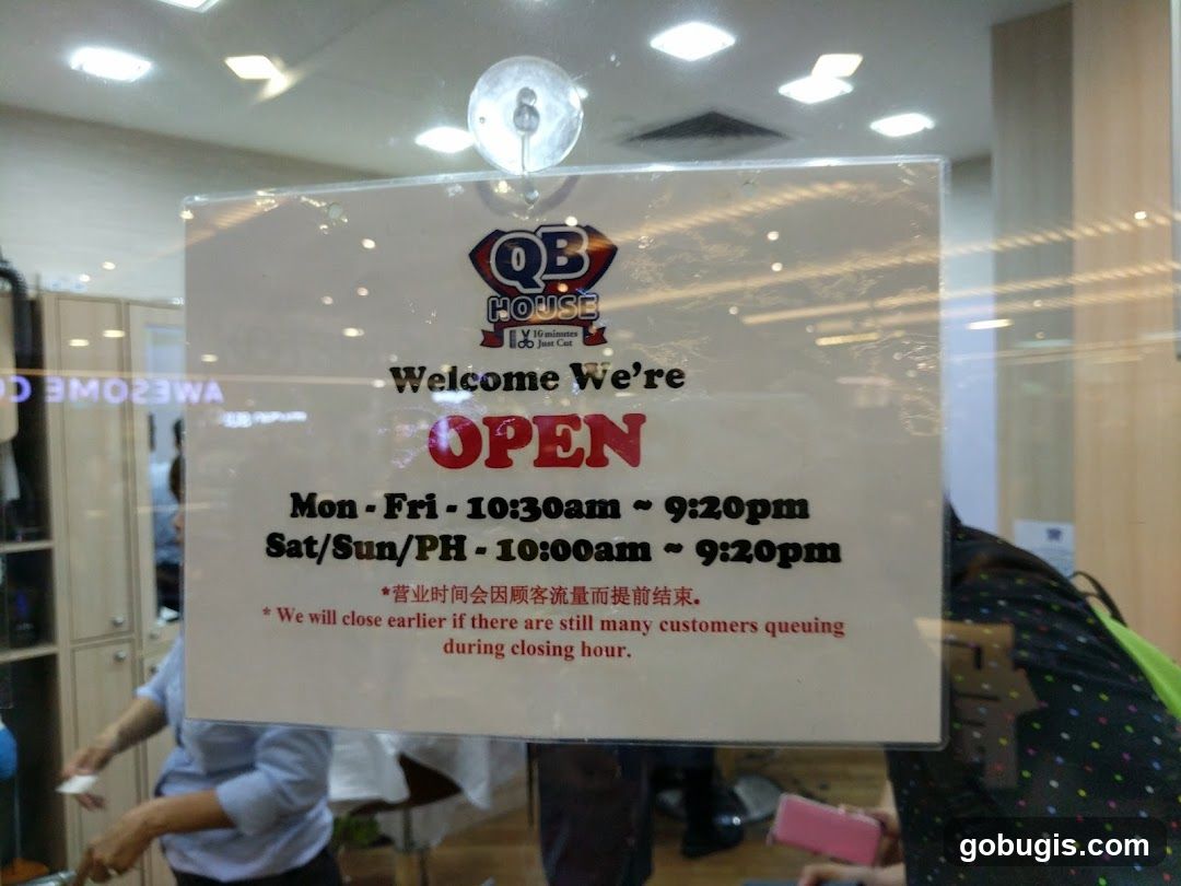 QB House Open Sign