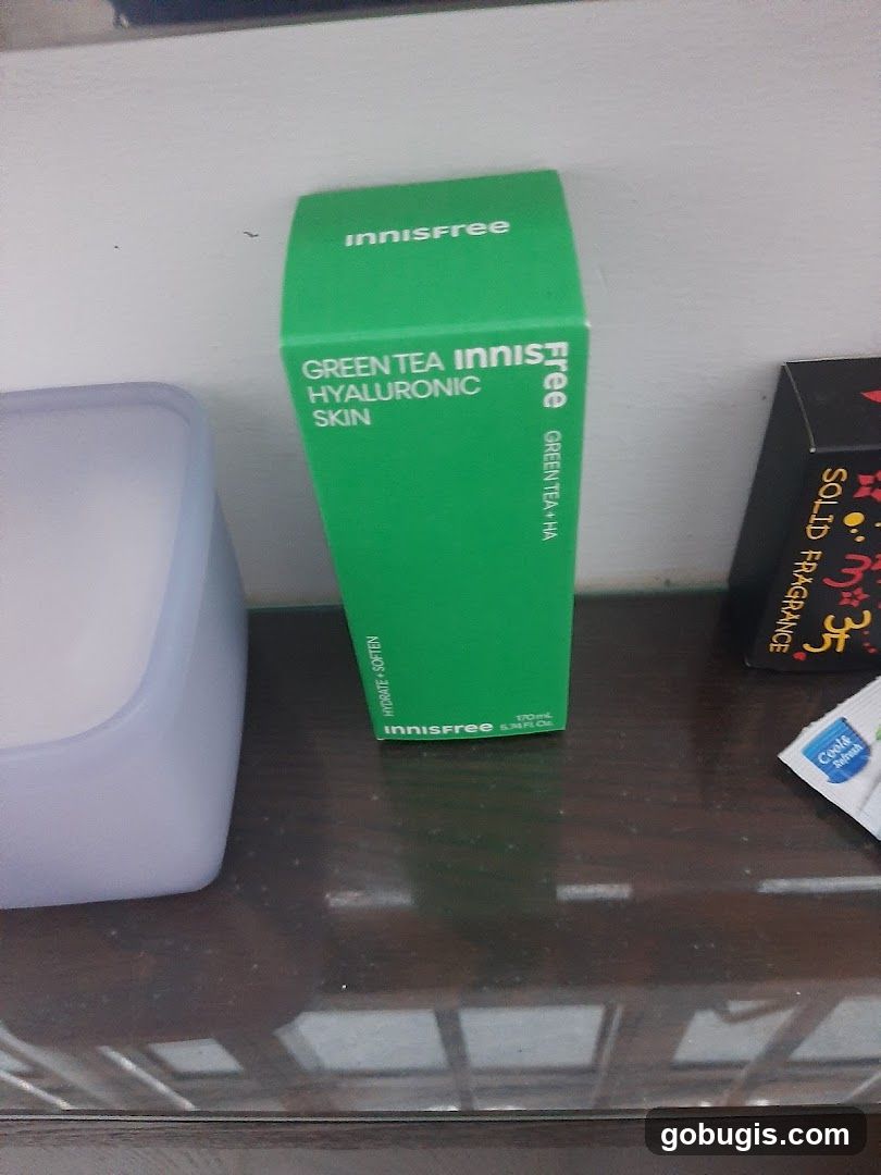 Innisfree Green Tea Hyaluronic Skin Box