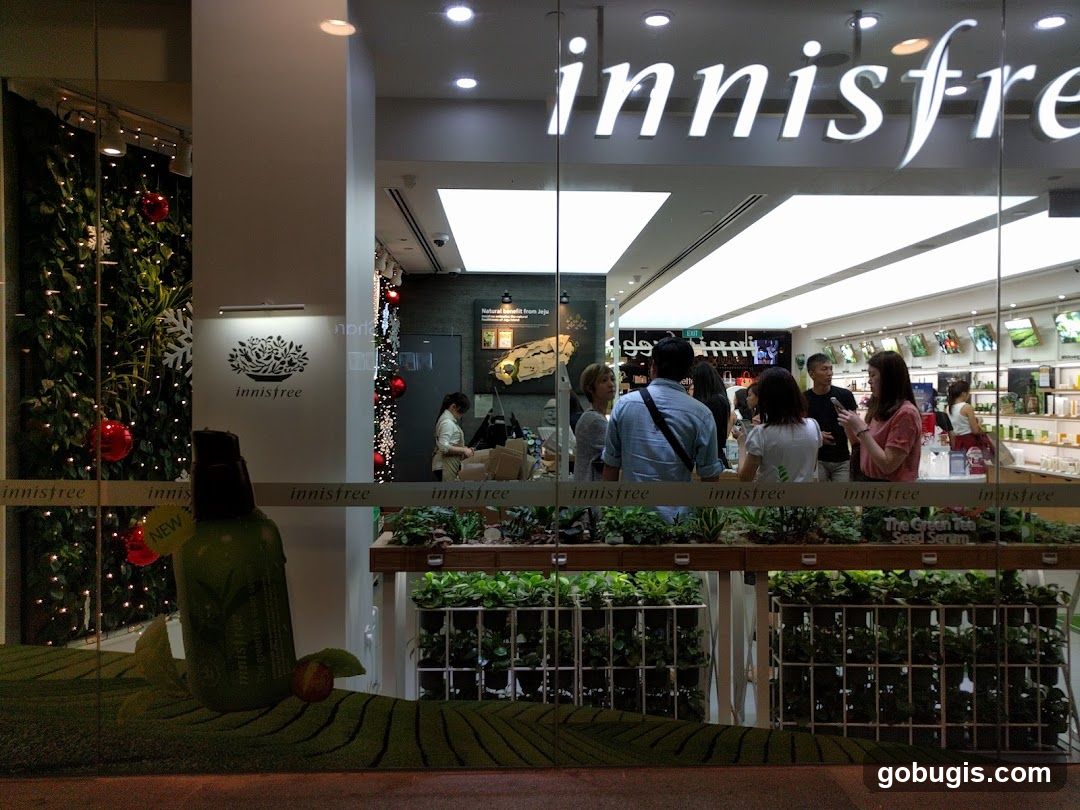 Innisfree Storefront