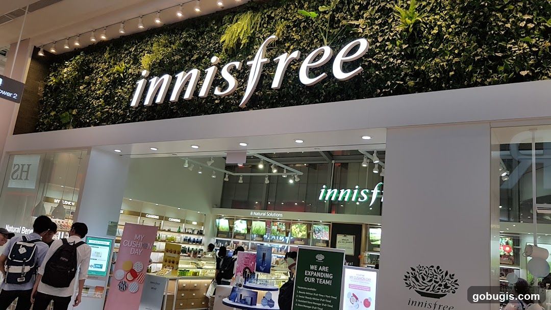 Innisfree Storefront