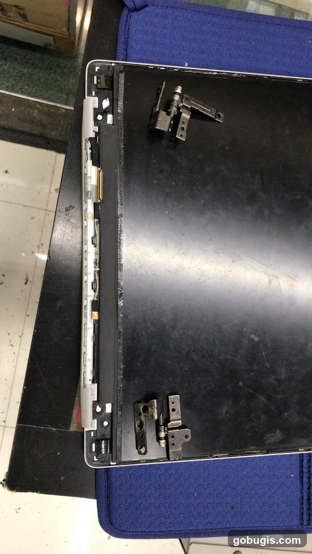 Laptop Screen and Hinges