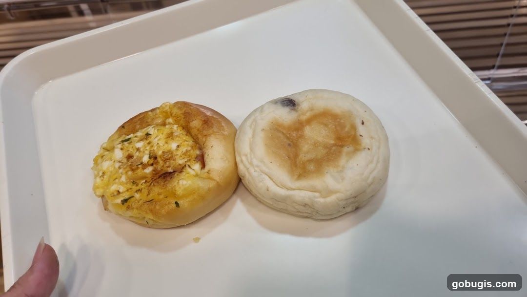 Two Buns on a Tray
