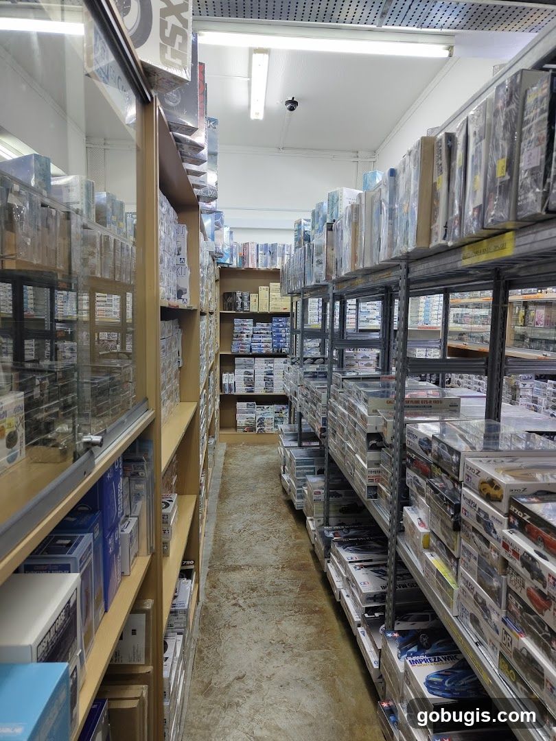 Model Kit Store Aisle