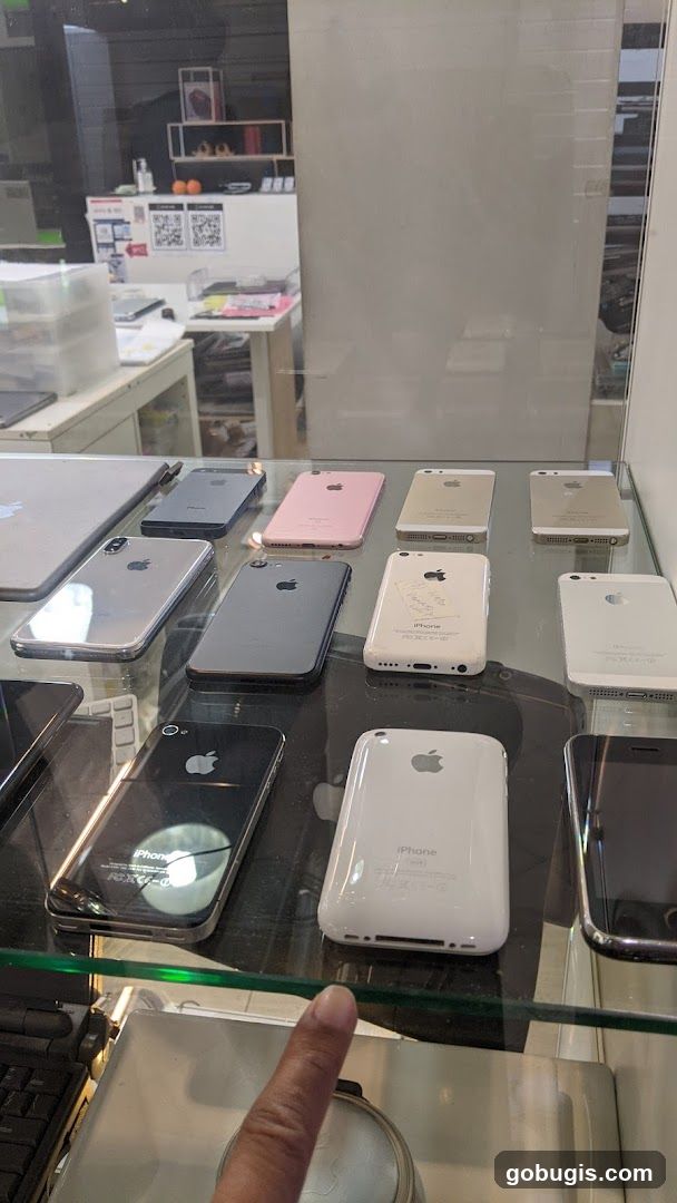 Display of iPhones