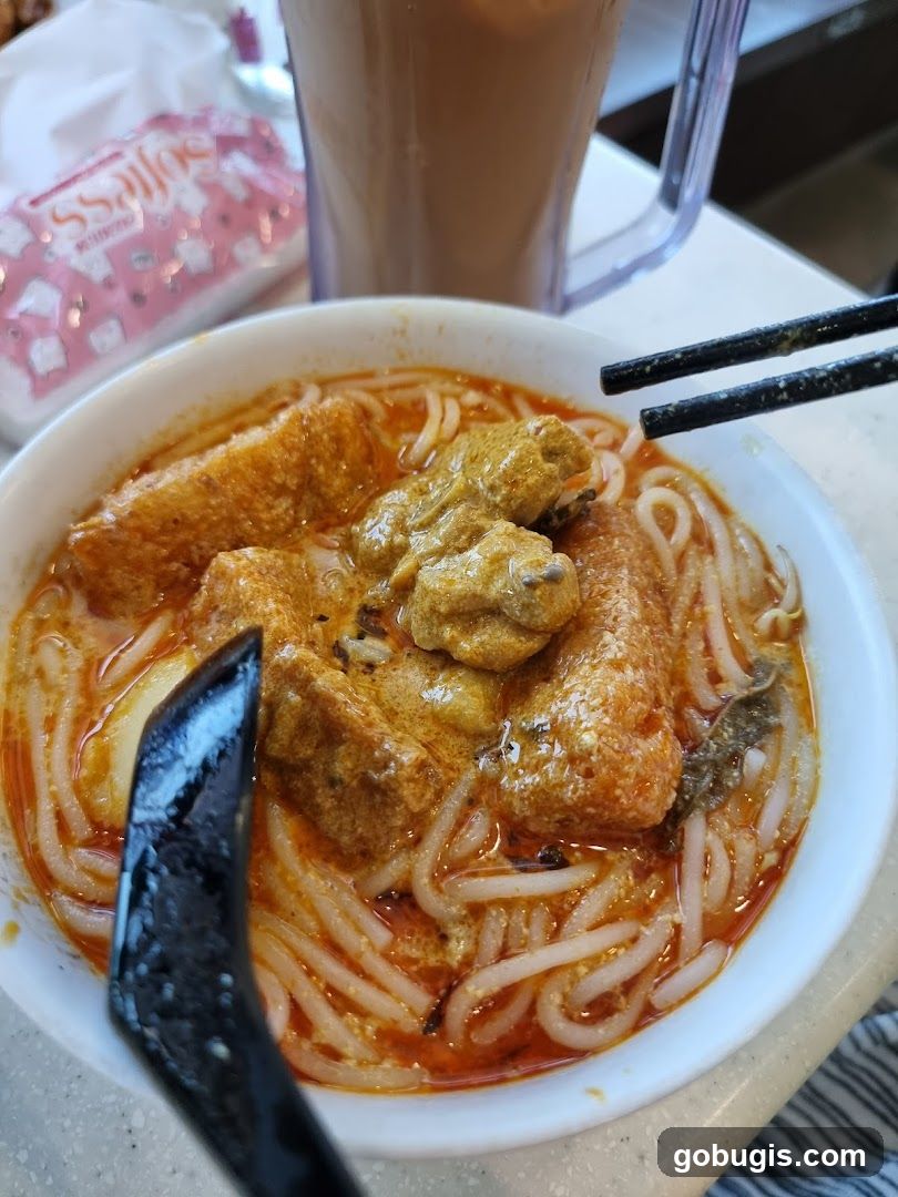 Curry Noodles with Drink