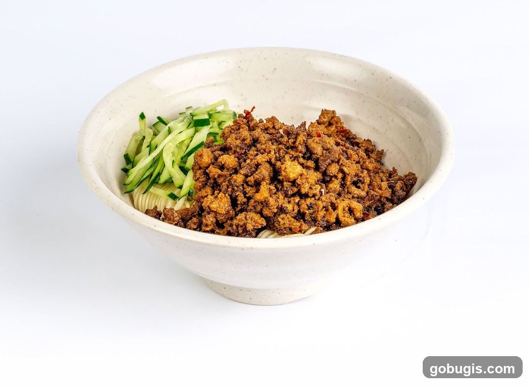 Noodles with Minced Meat and Cucumber