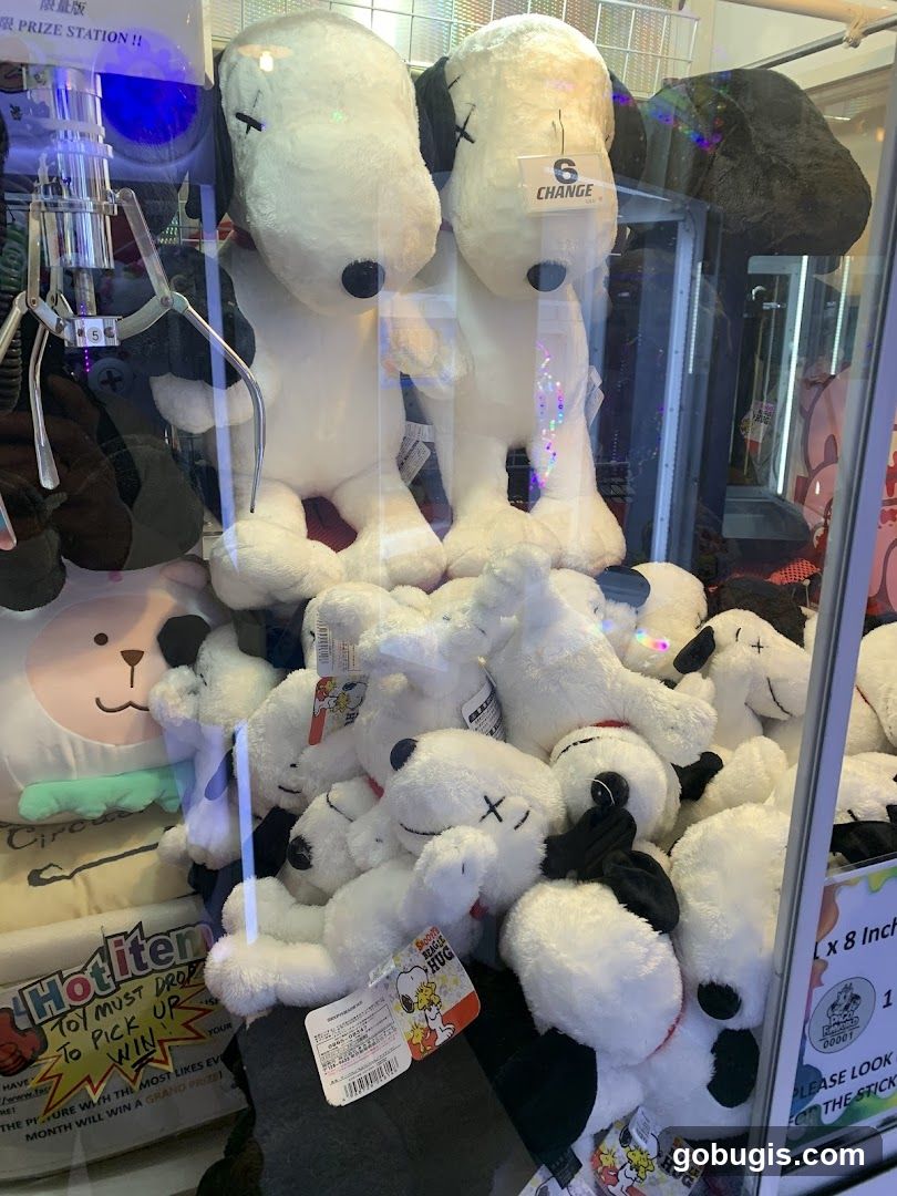 Snoopy Plush Toy Claw Machine