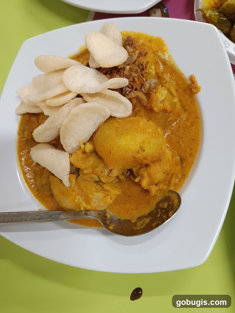 Chicken Curry with Crackers