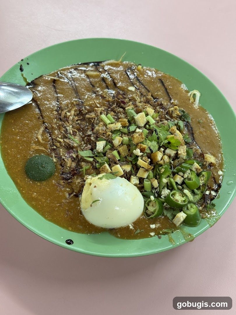 Noodle Dish with Egg and Vegetables