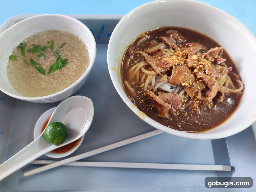 Beef noodle soup with side dish