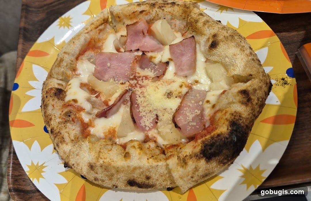Hawaiian Pizza