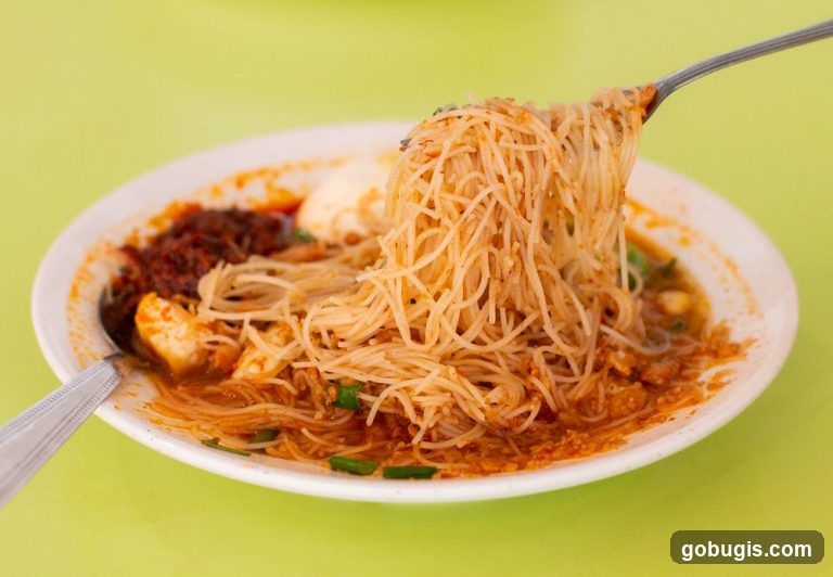 Noodles with Chili Paste and Egg