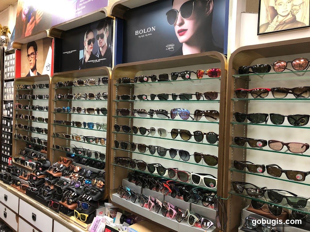 Eyewear Store Display