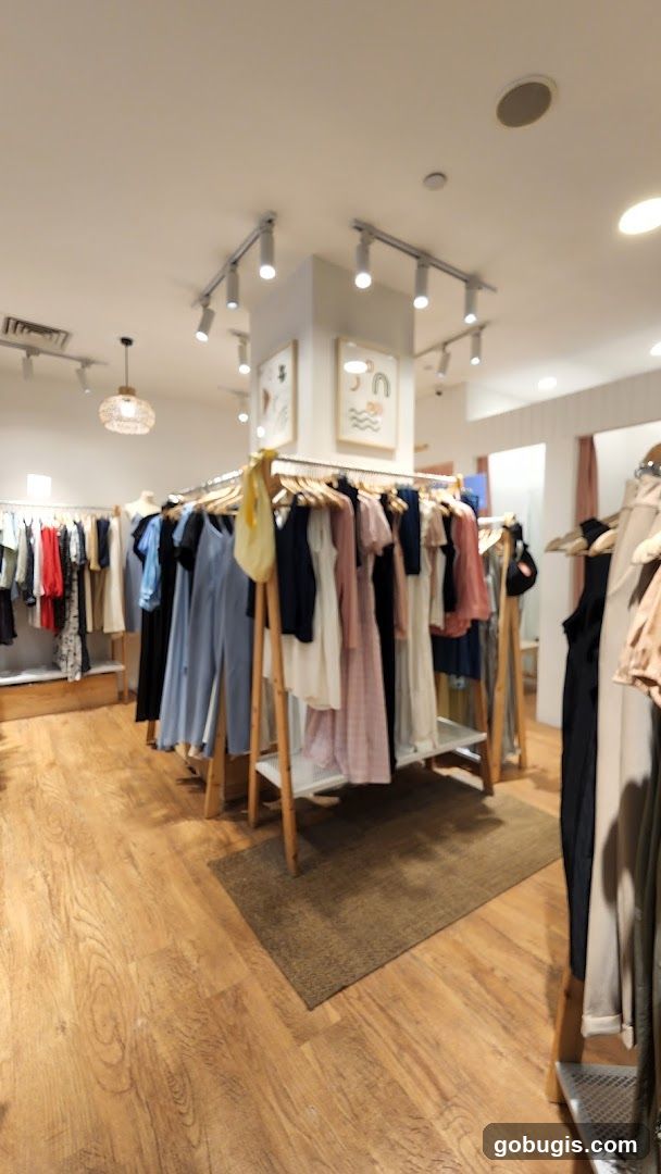 Y21 Bugis Junction