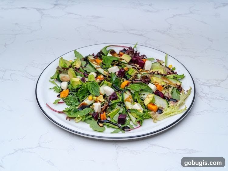 Salad with Avocado and Beets