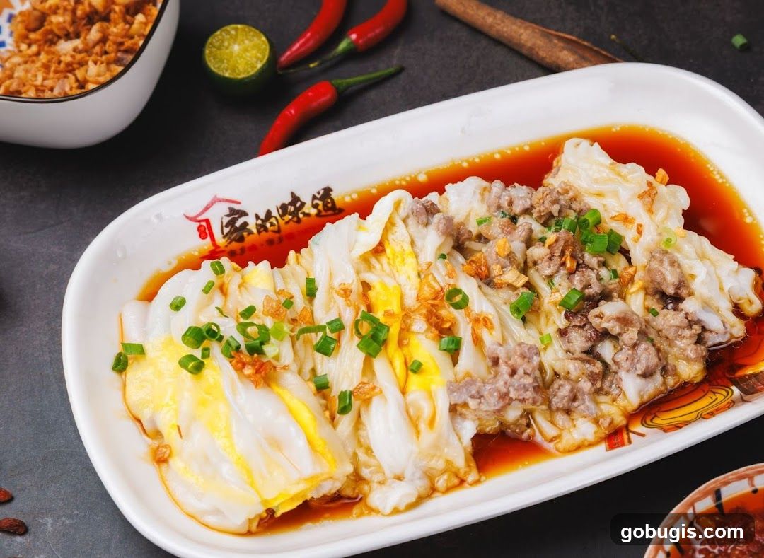 Steamed Rice Rolls with Minced Meat