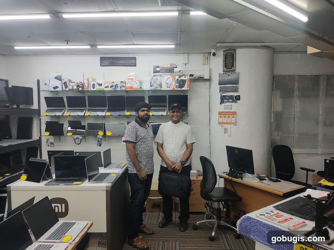 Electronics Store
