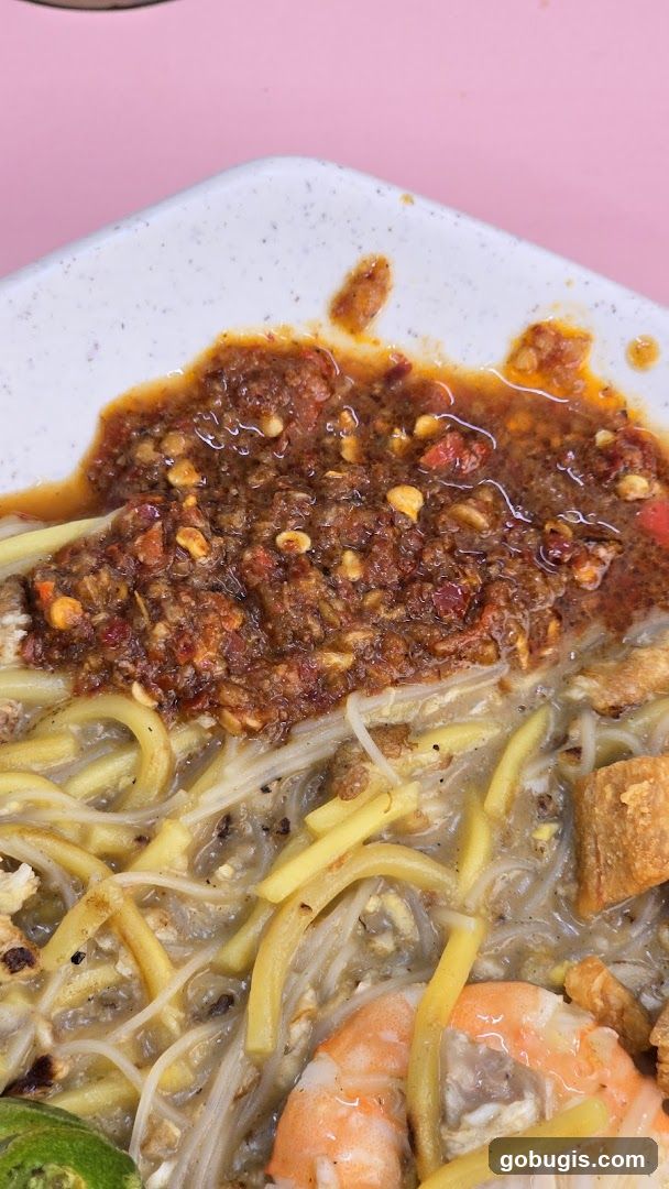 Noodles with Chili Paste and Shrimp