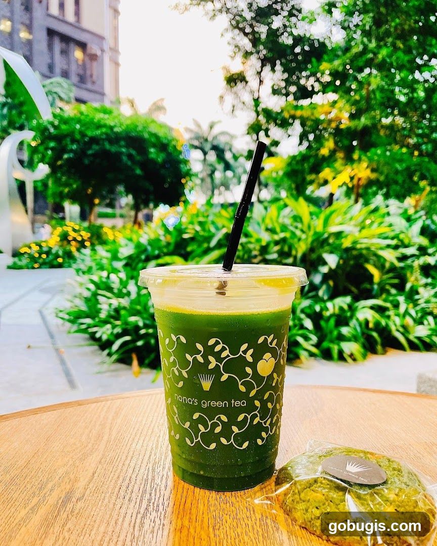 Green Tea Drink and Cookie