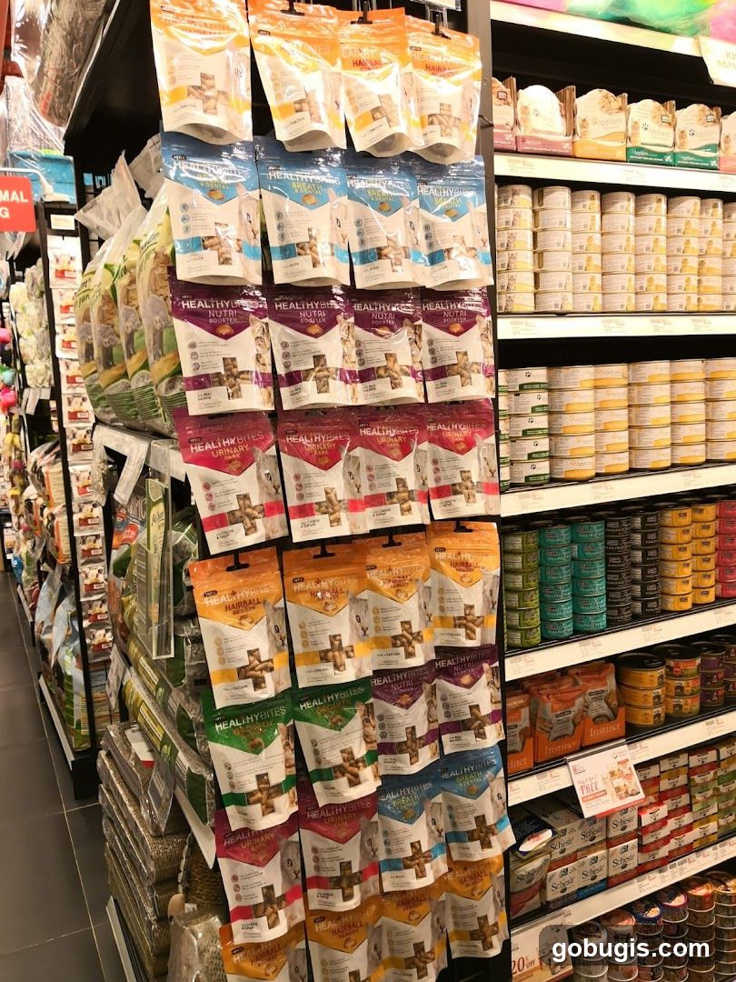 Pet Food Aisle
