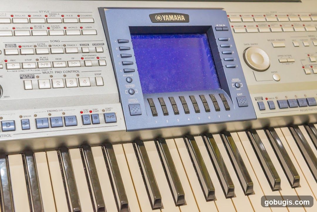 Yamaha Keyboard