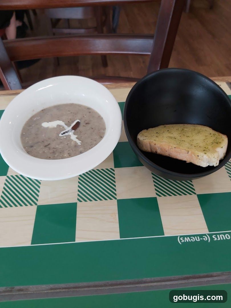 Mushroom soup with garlic bread