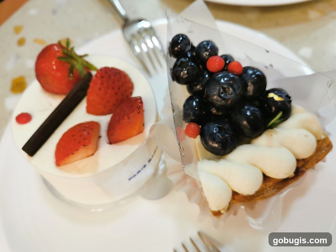 Desserts with Berries