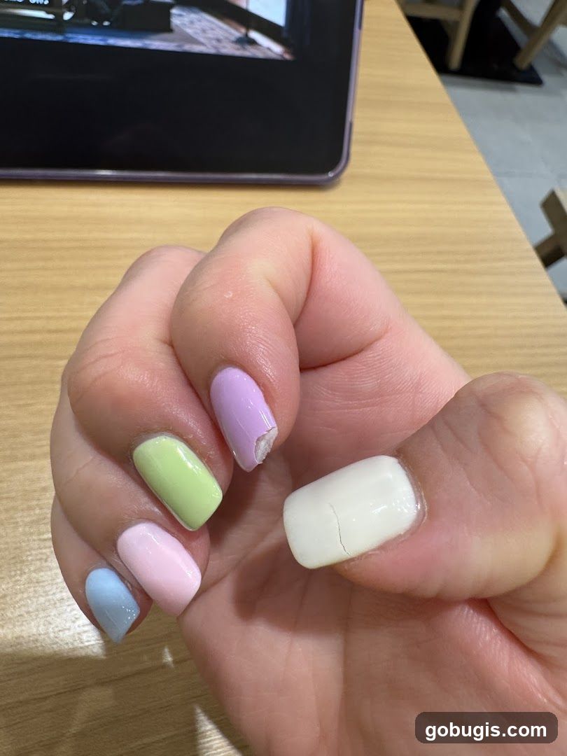 D' JEWEL NAILS
