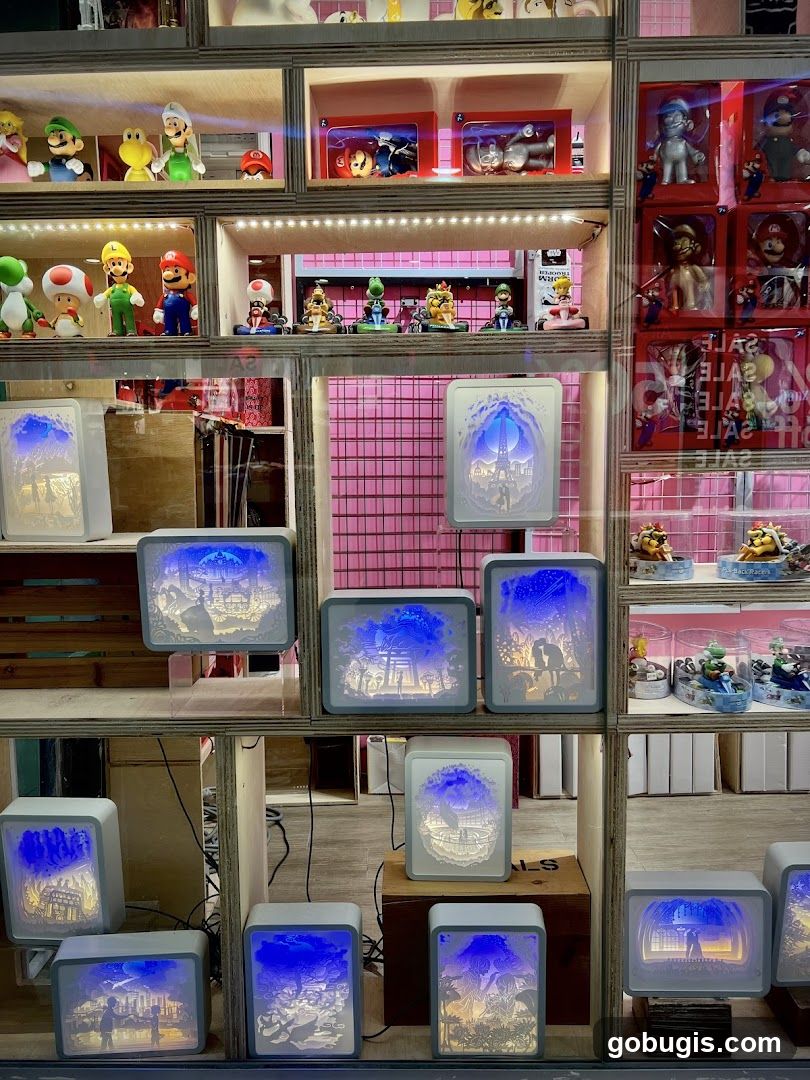 Display of illuminated dioramas and figurines
