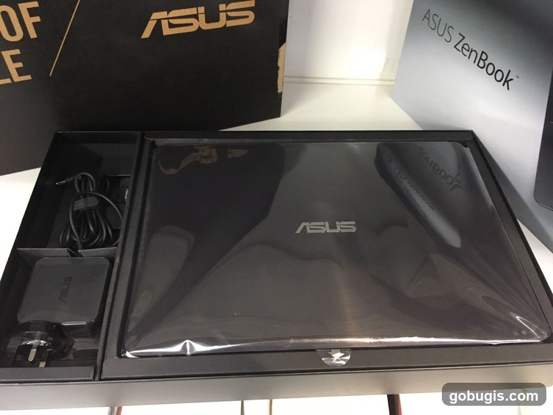 ASUS Laptop in Packaging