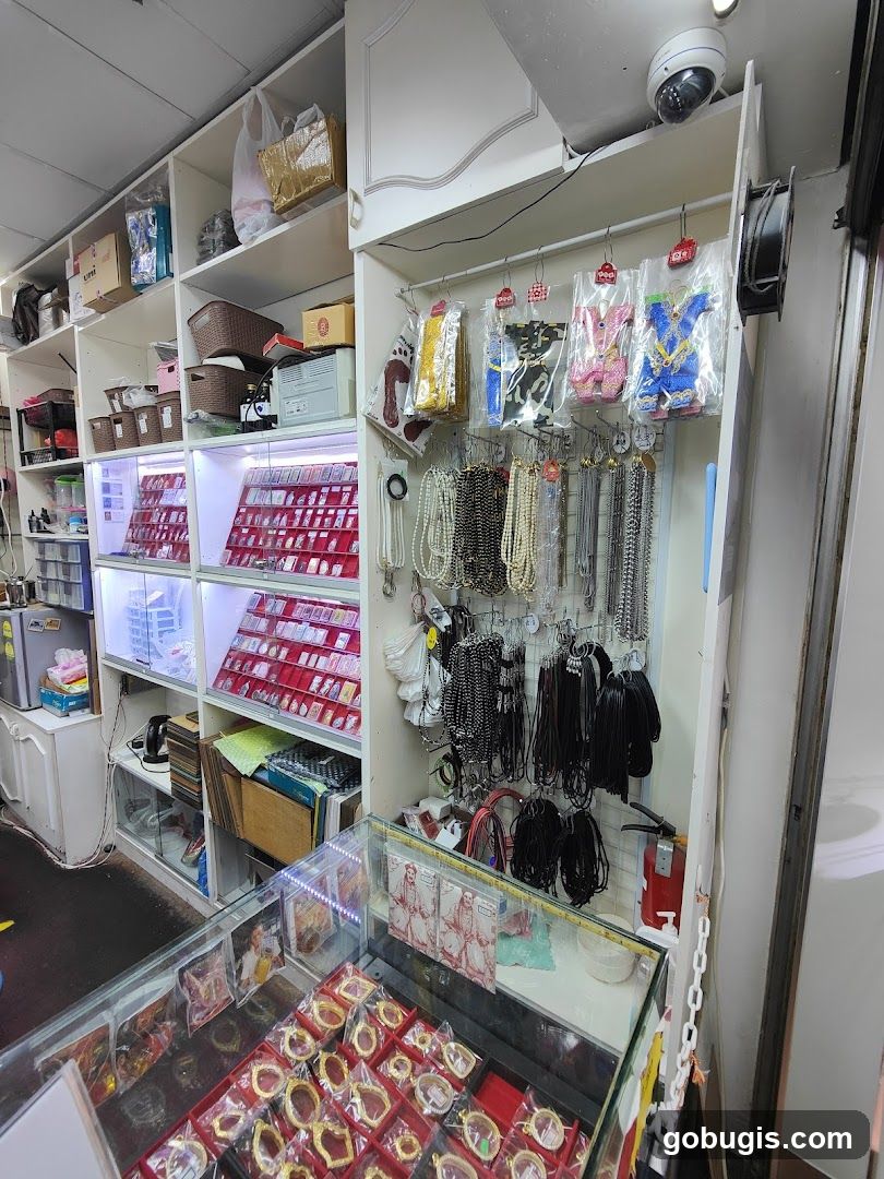 Khunpinang Amulets Wrapping