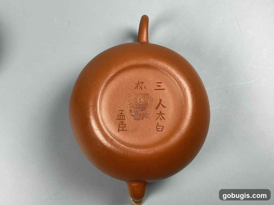 Clay Teapot Bottom