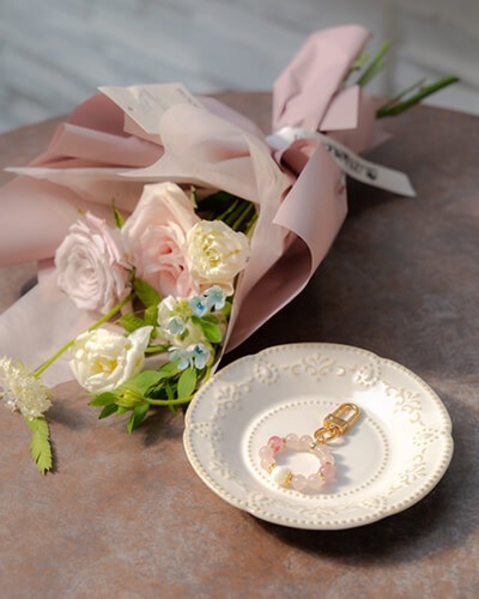 The Lover crystal keychain and bouquet set for Bloom and Boom workshop